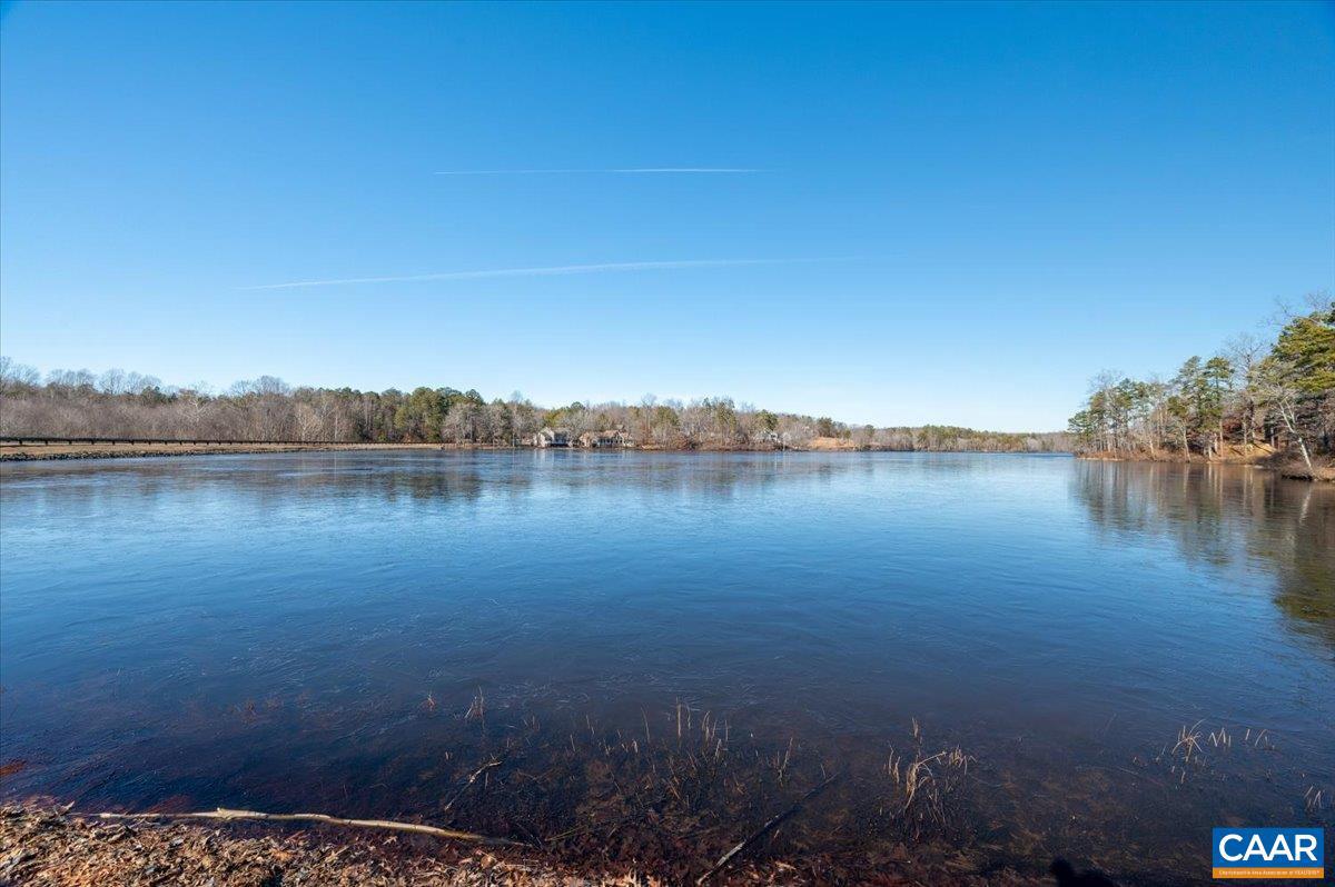 SHENANDOAH CROSSING - Land