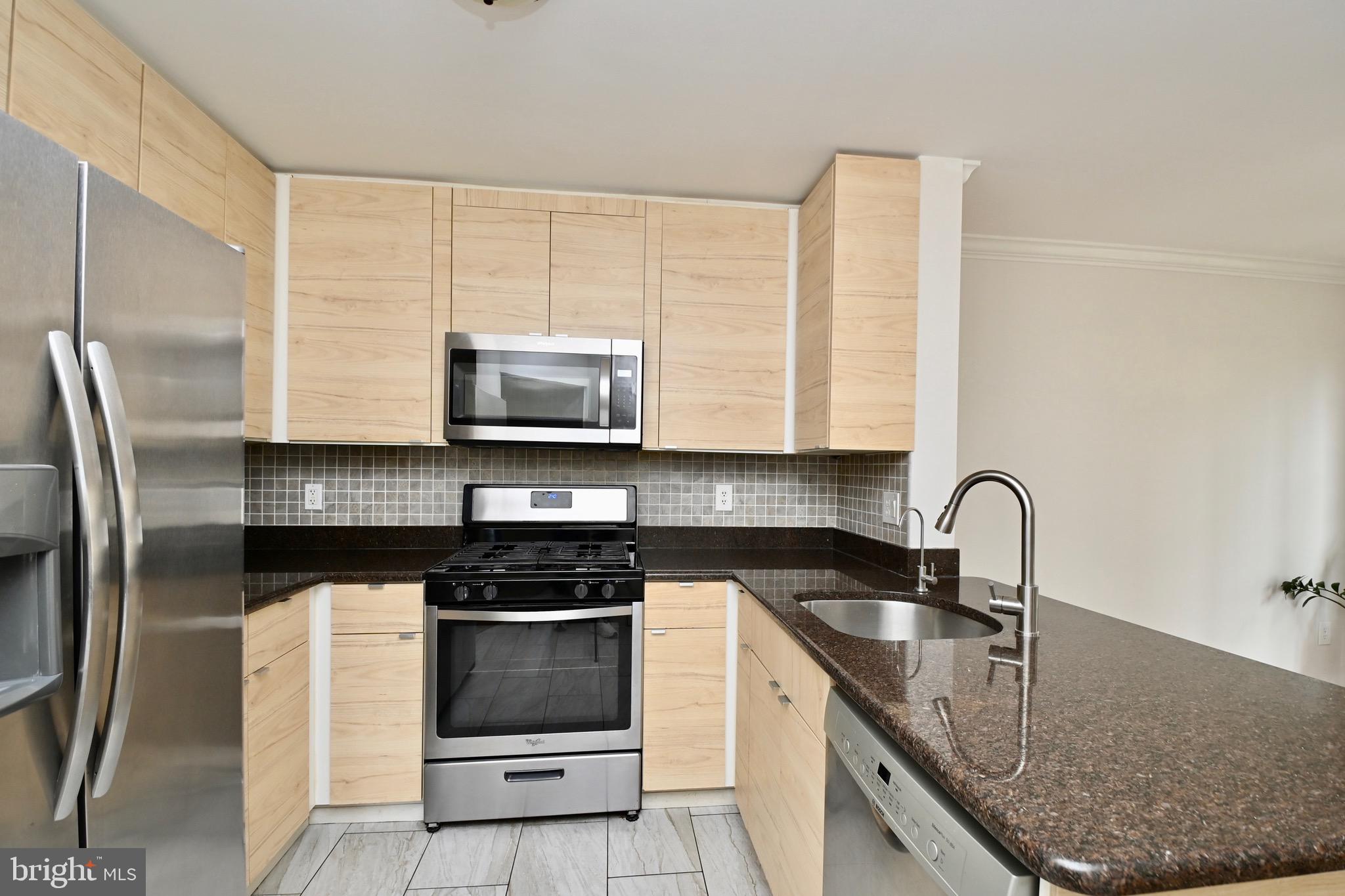 SAVOY PARK CONDOMINIUMS - Residential