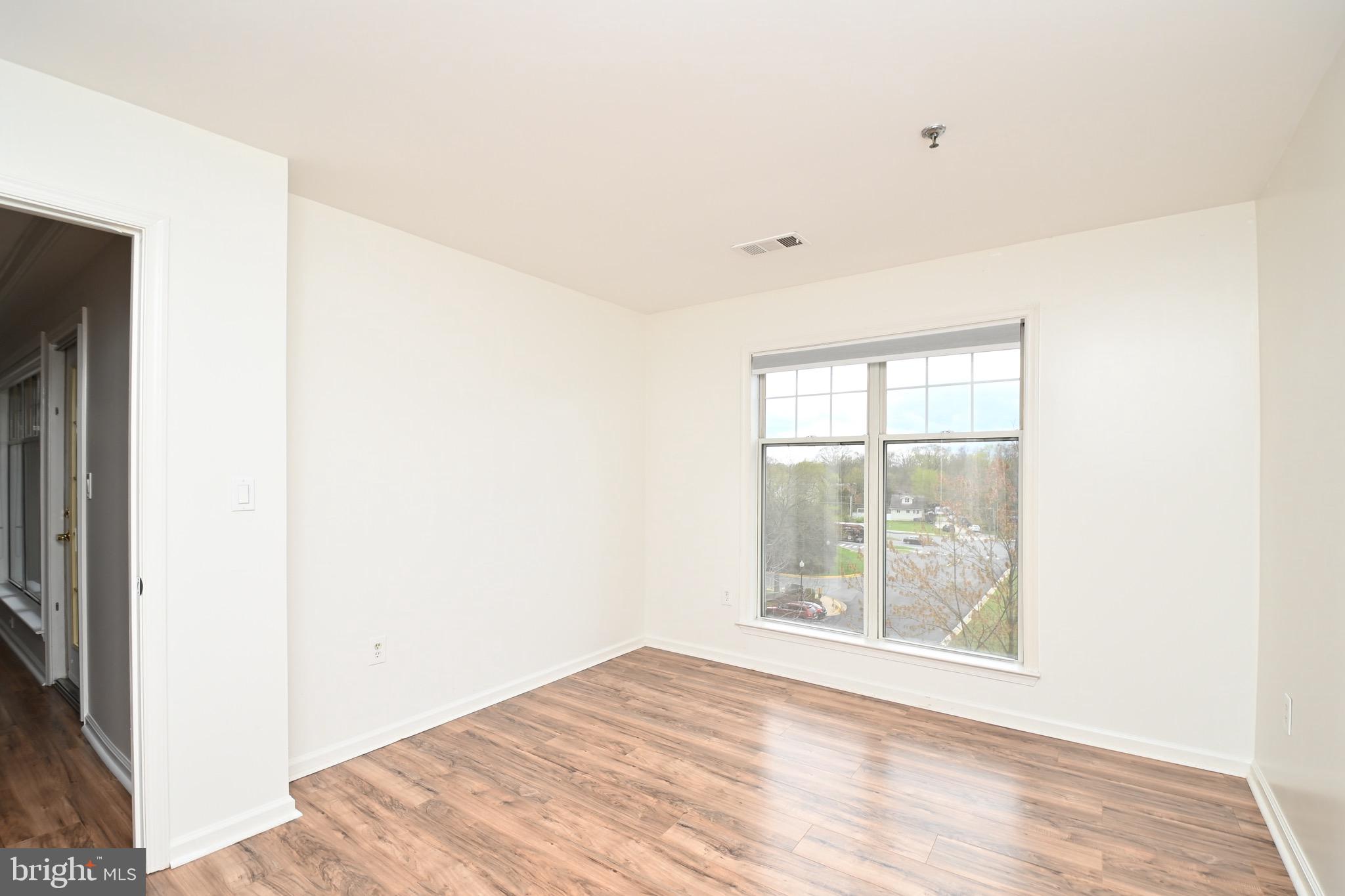 SAVOY PARK CONDOMINIUMS - Residential