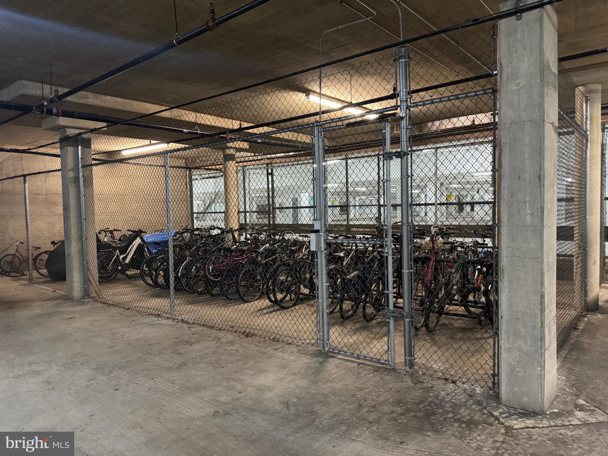 SAVOY PARK CONDOMINIUMS - Residential