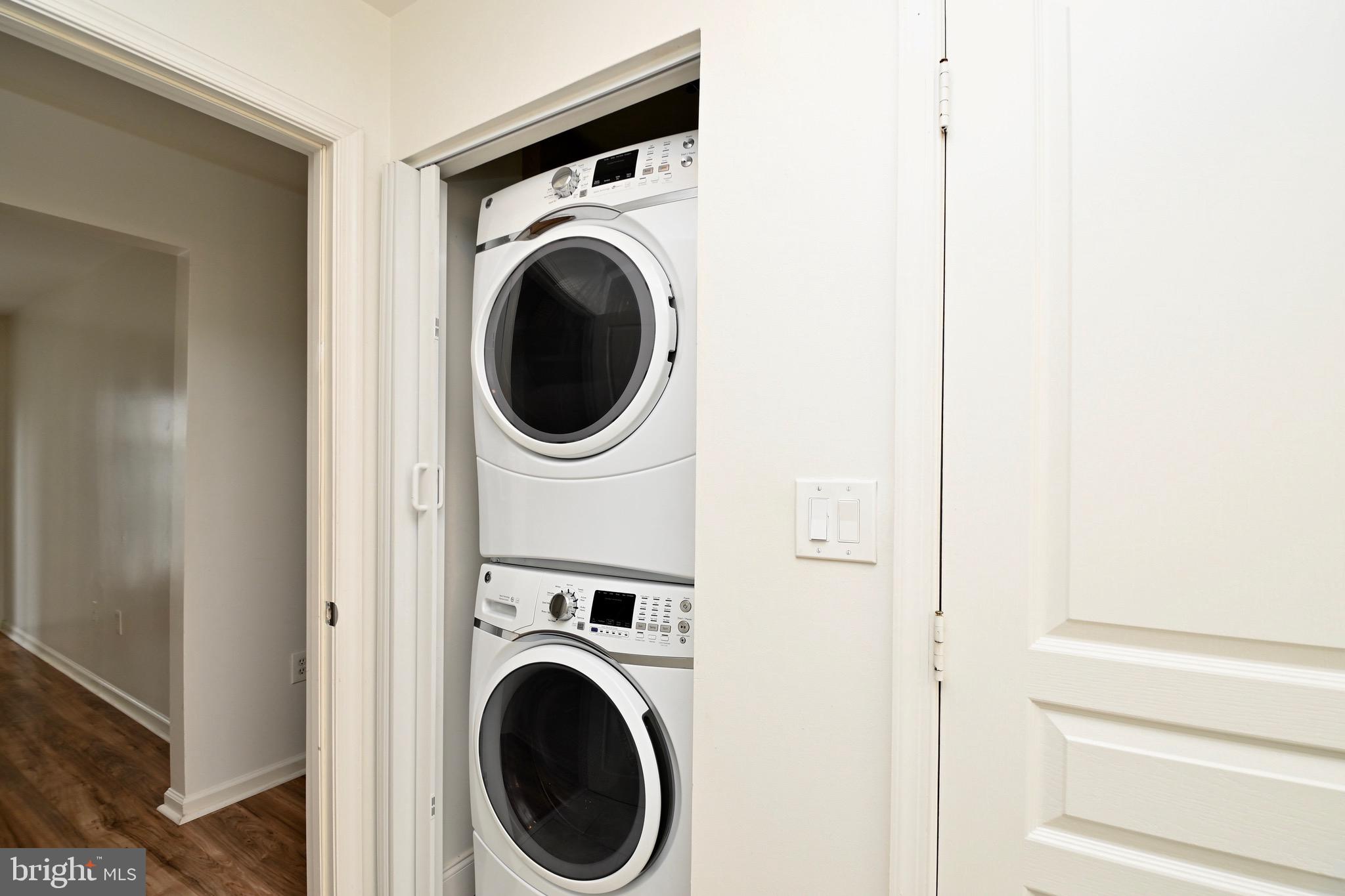 SAVOY PARK CONDOMINIUMS - Residential