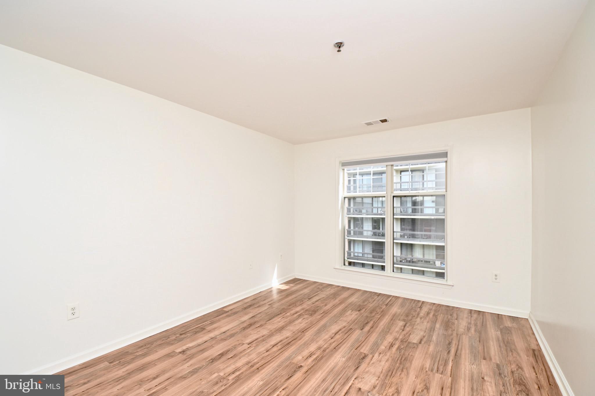 SAVOY PARK CONDOMINIUMS - Residential