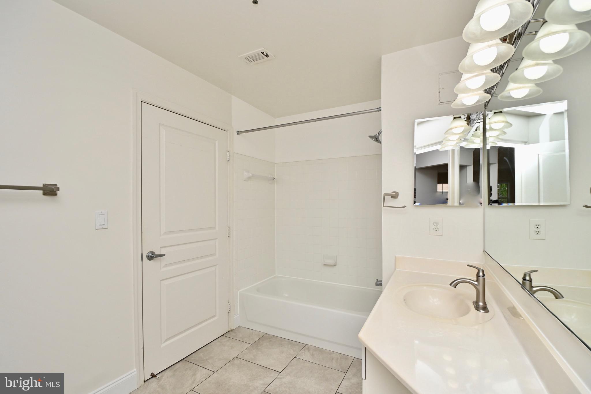 SAVOY PARK CONDOMINIUMS - Residential