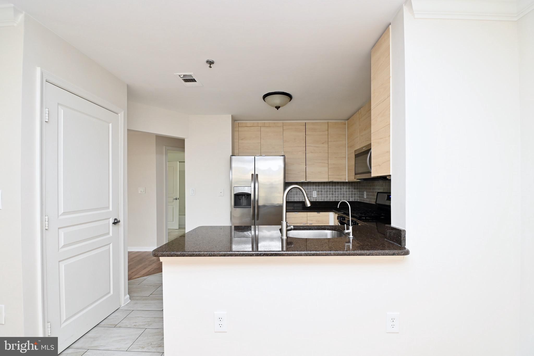 SAVOY PARK CONDOMINIUMS - Residential