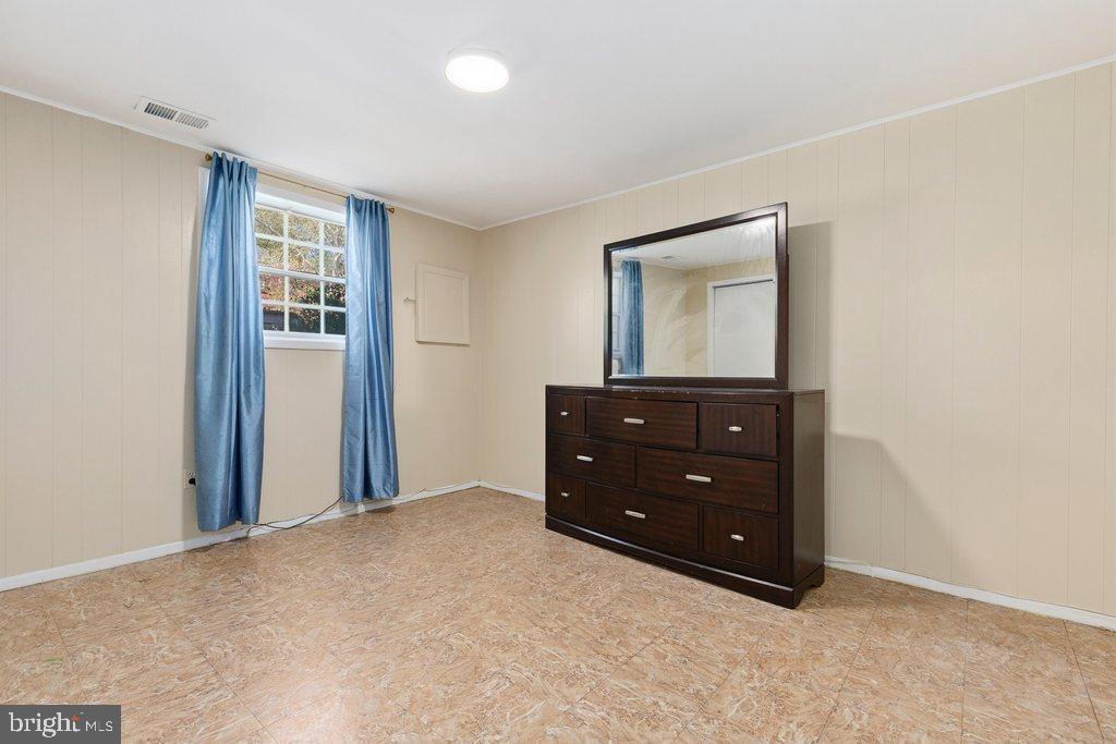 VILLAGE OF HICKORY RIDGE - Residential