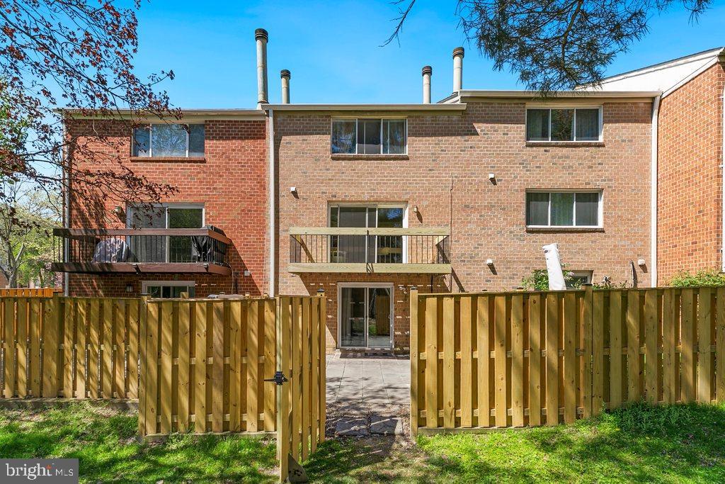 VILLAGE OF HICKORY RIDGE - Residential