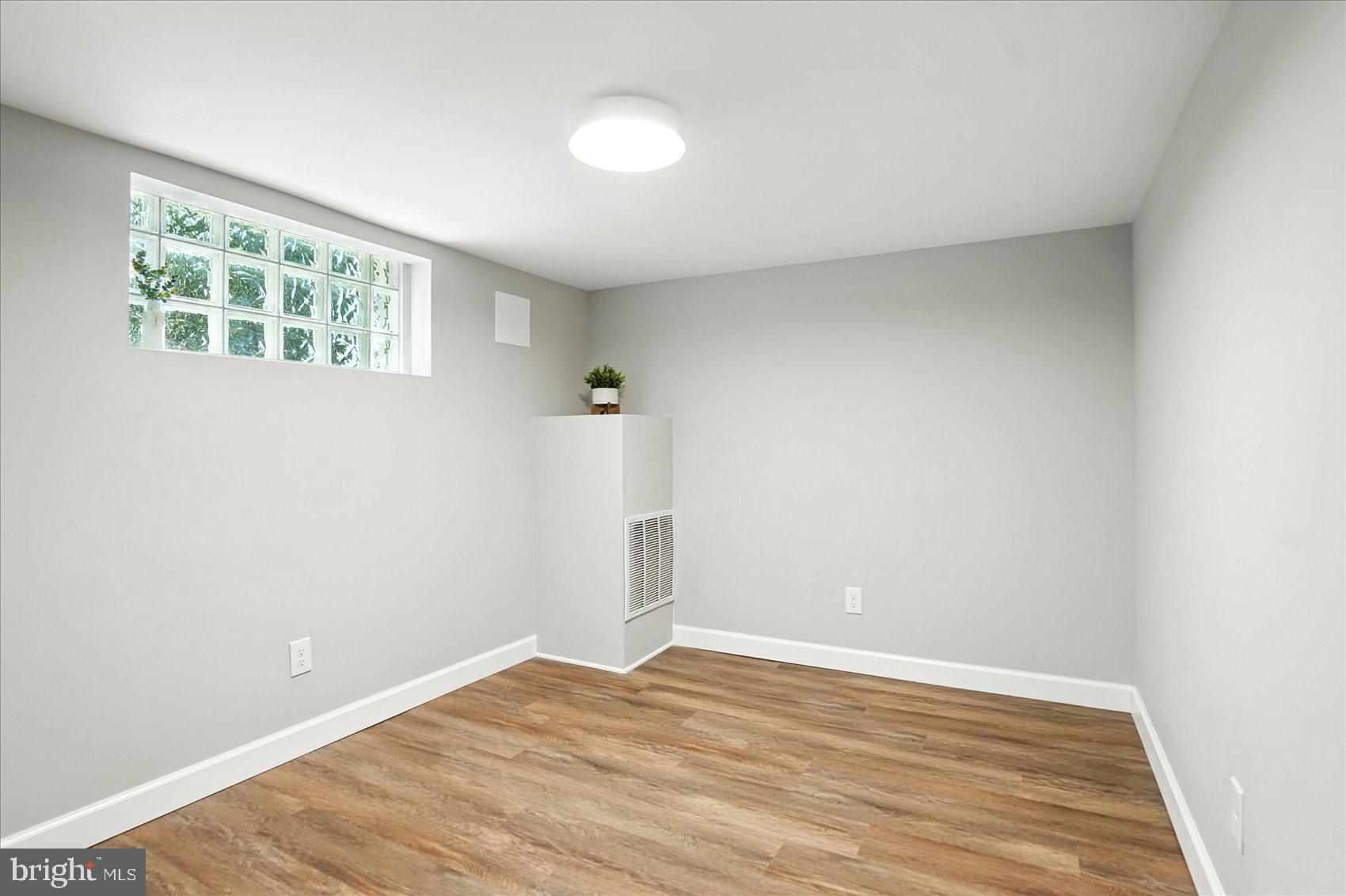 KENILWORTH PARK - Residential