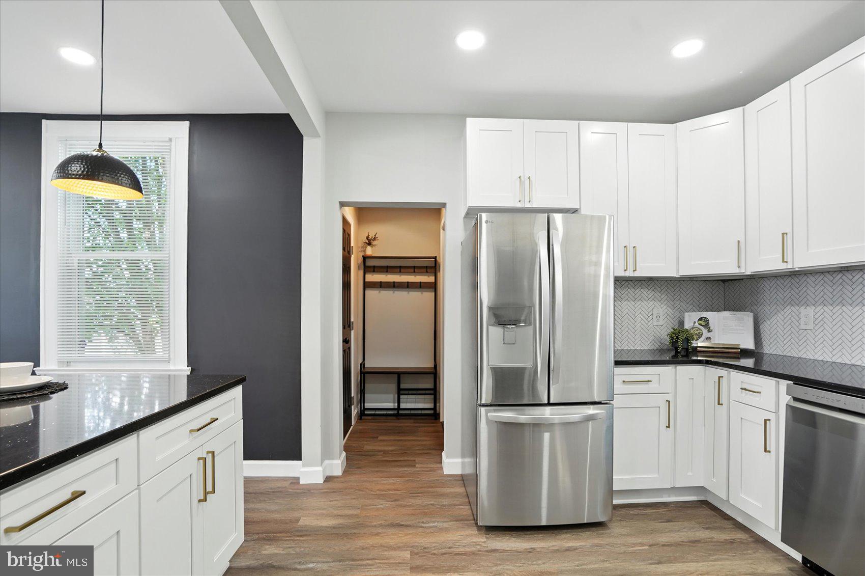 KENILWORTH PARK - Residential