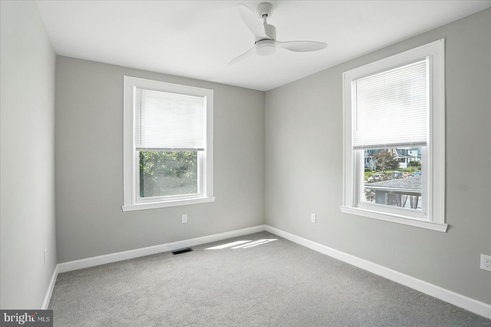 KENILWORTH PARK - Residential