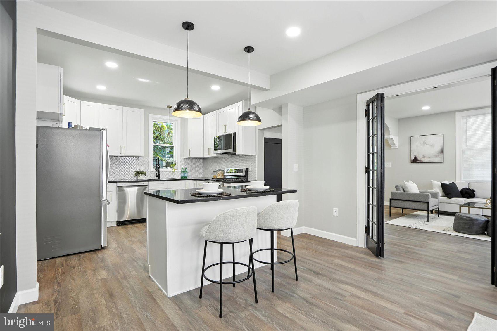 KENILWORTH PARK - Residential