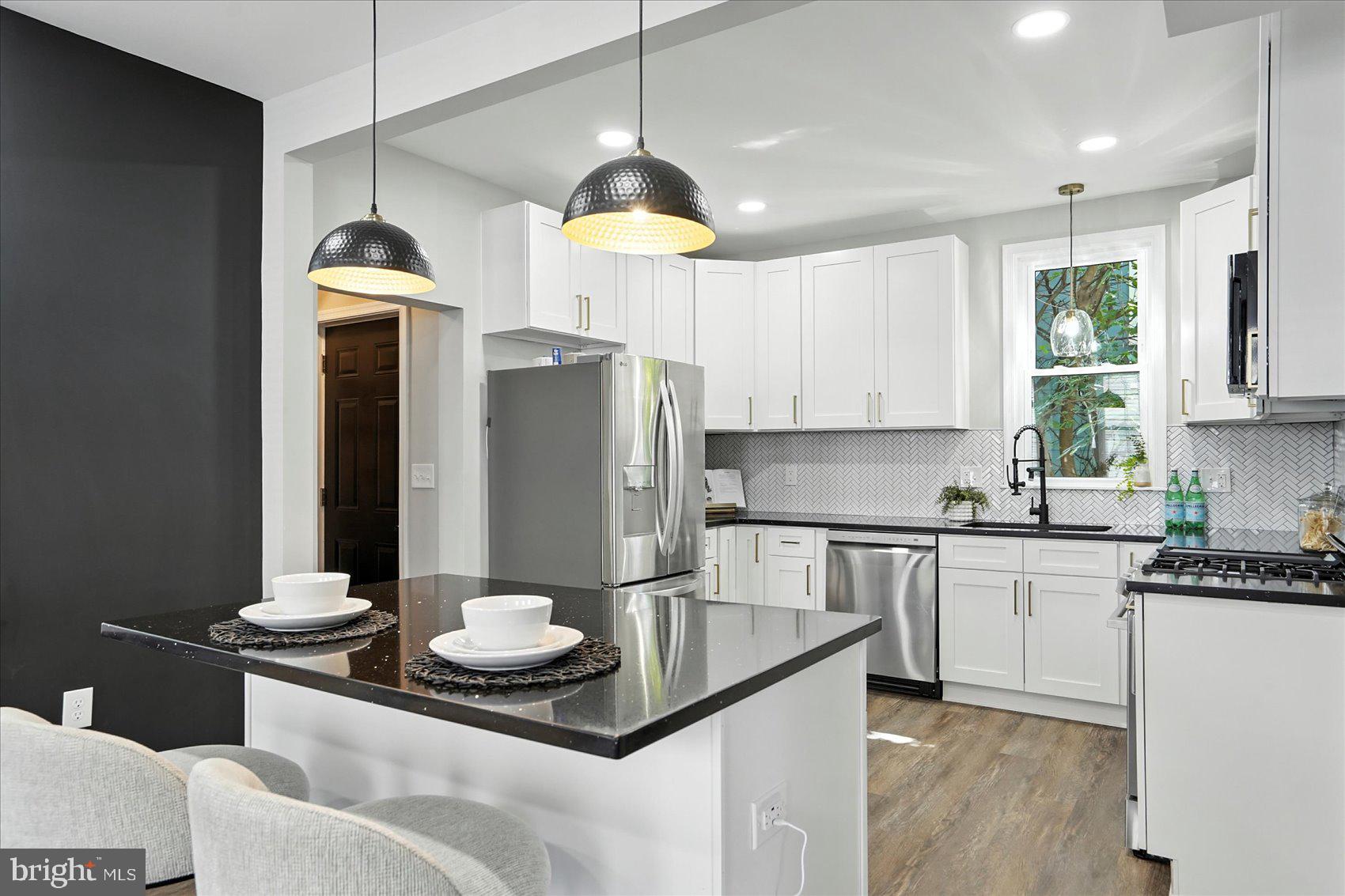 KENILWORTH PARK - Residential