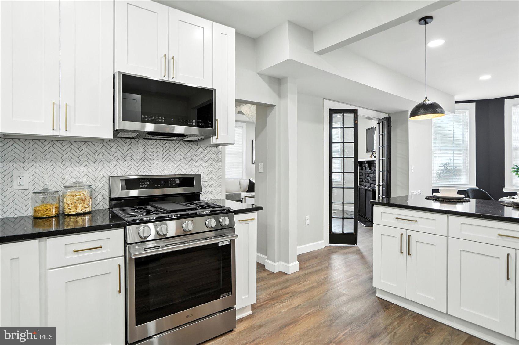 KENILWORTH PARK - Residential