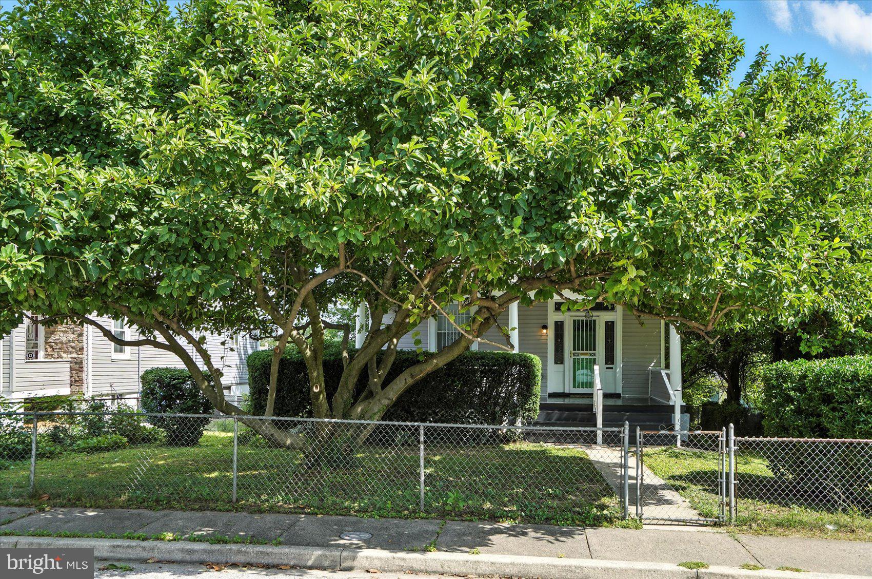 KENILWORTH PARK - Residential