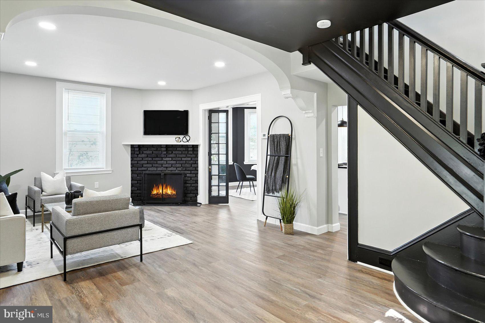 KENILWORTH PARK - Residential