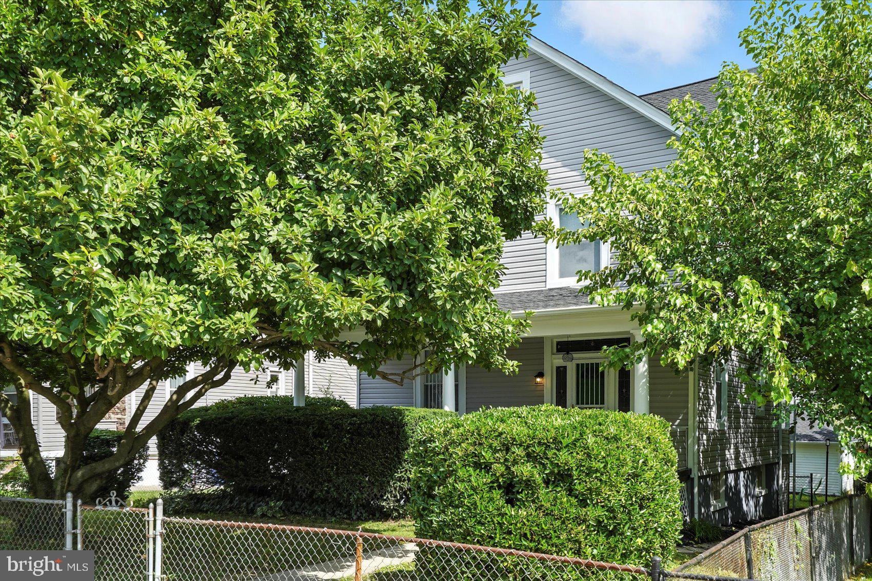 KENILWORTH PARK - Residential