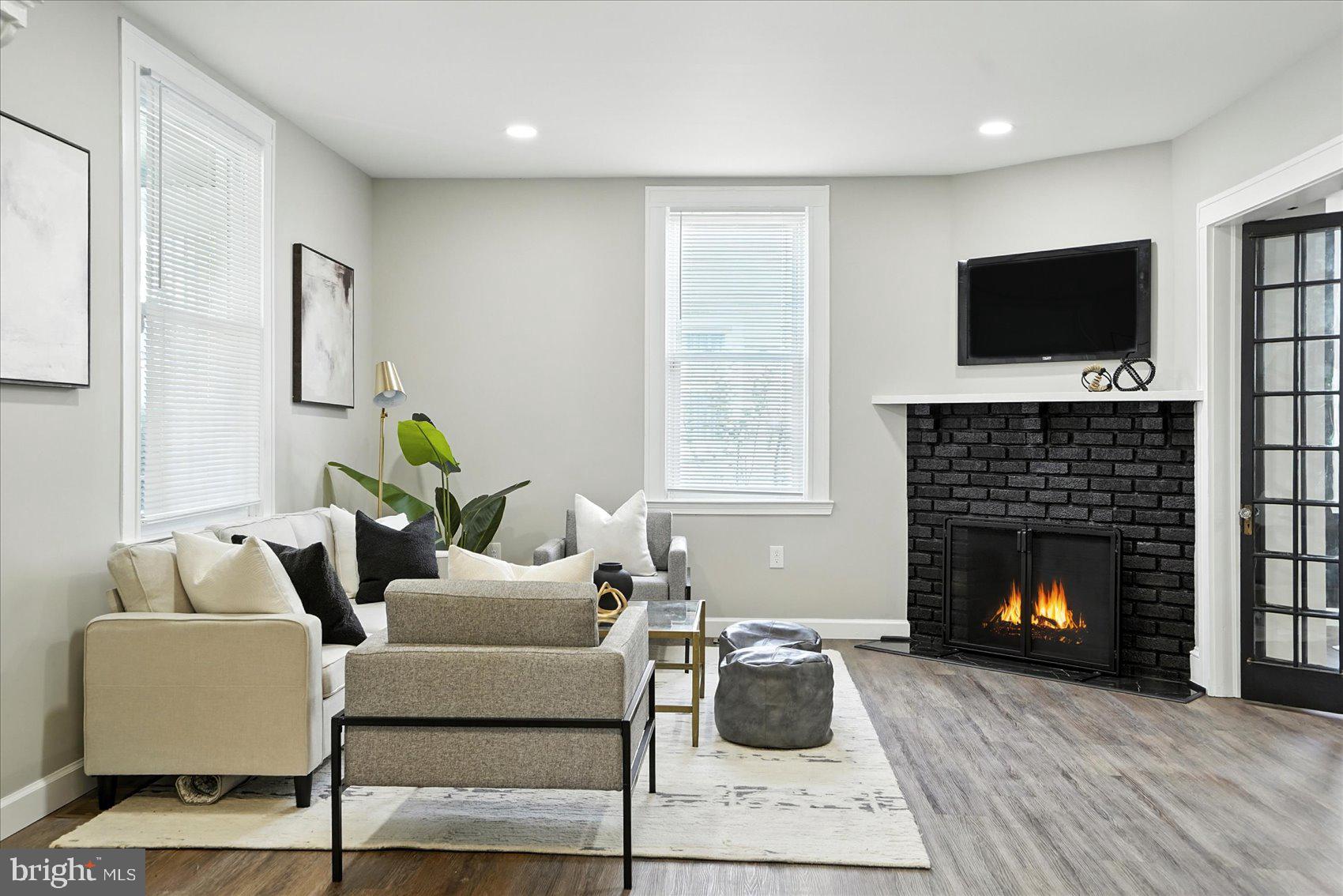 KENILWORTH PARK - Residential