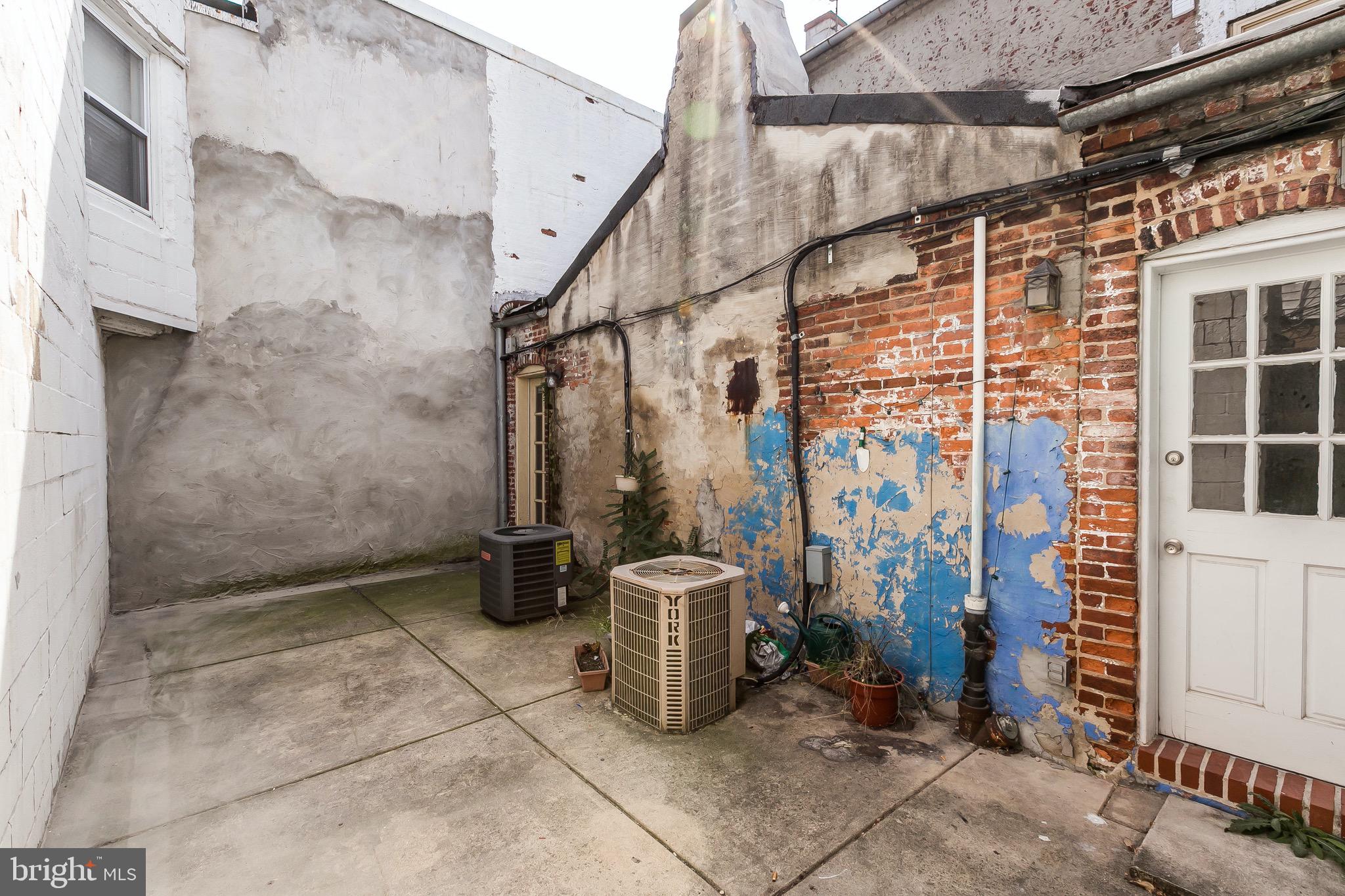FEDERAL HILL HISTORIC DISTRICT - Residential Lease