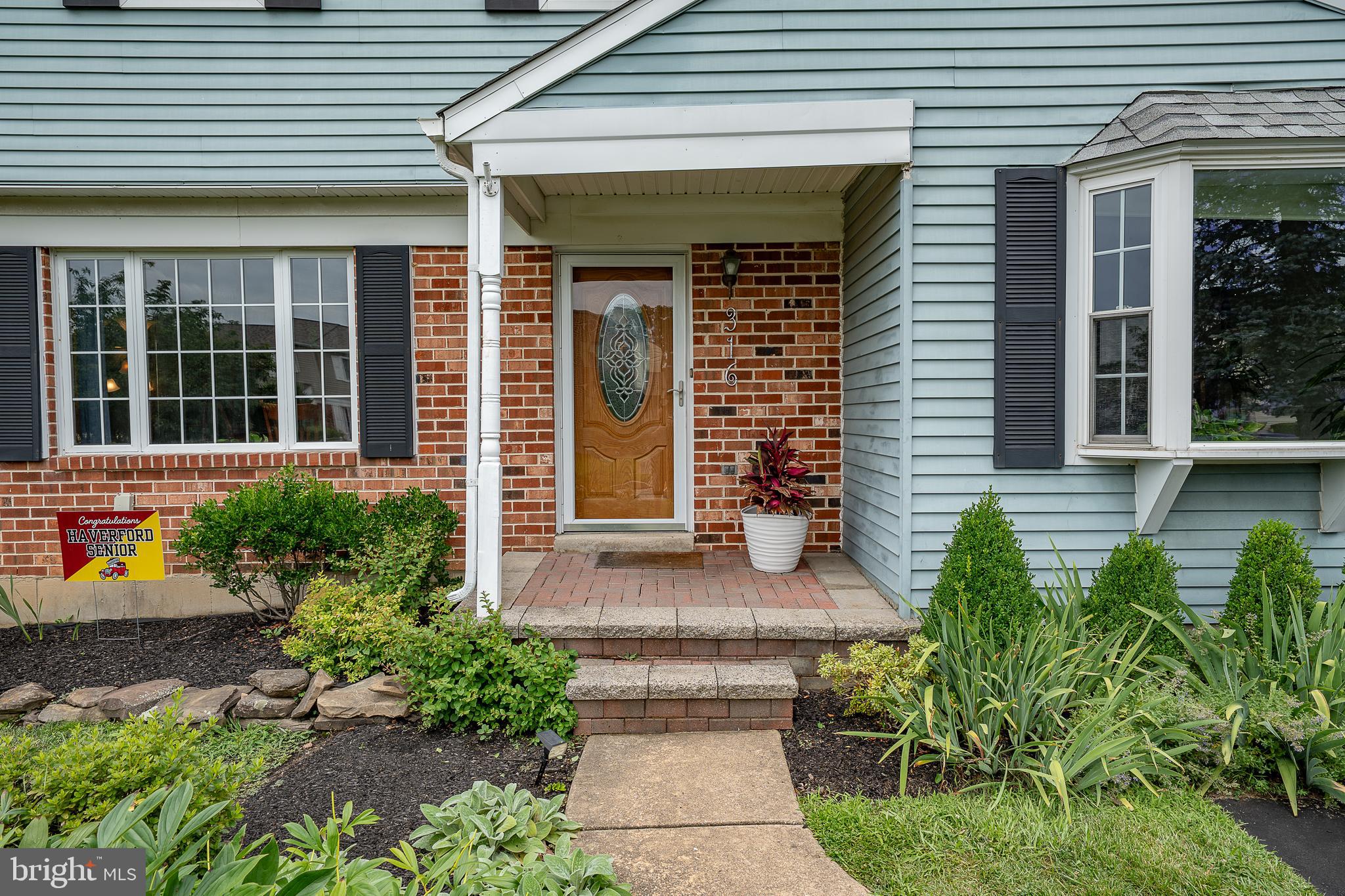 316 GREENBRIAR LANE