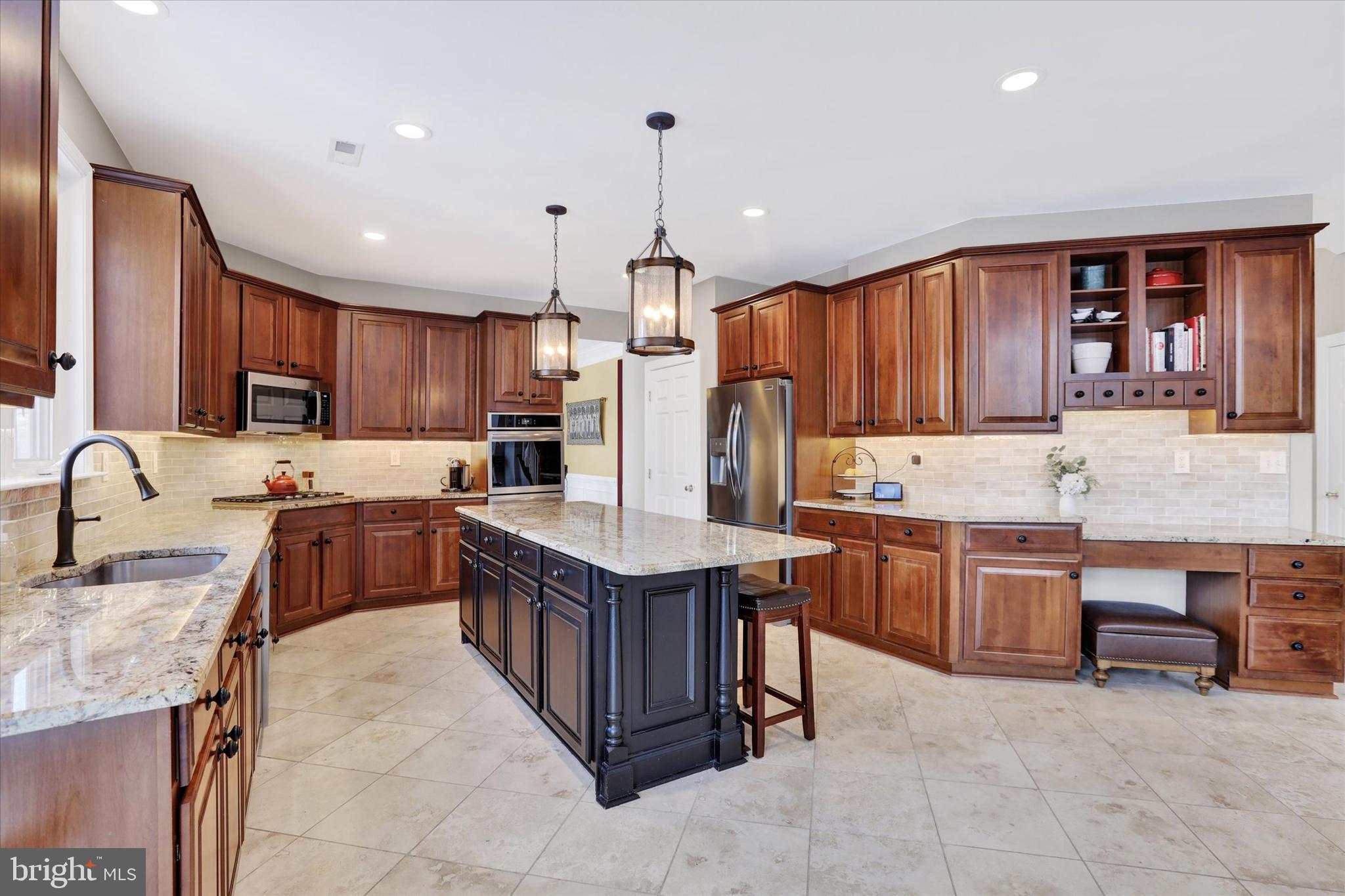 CLEARVIEW ESTS - Residential