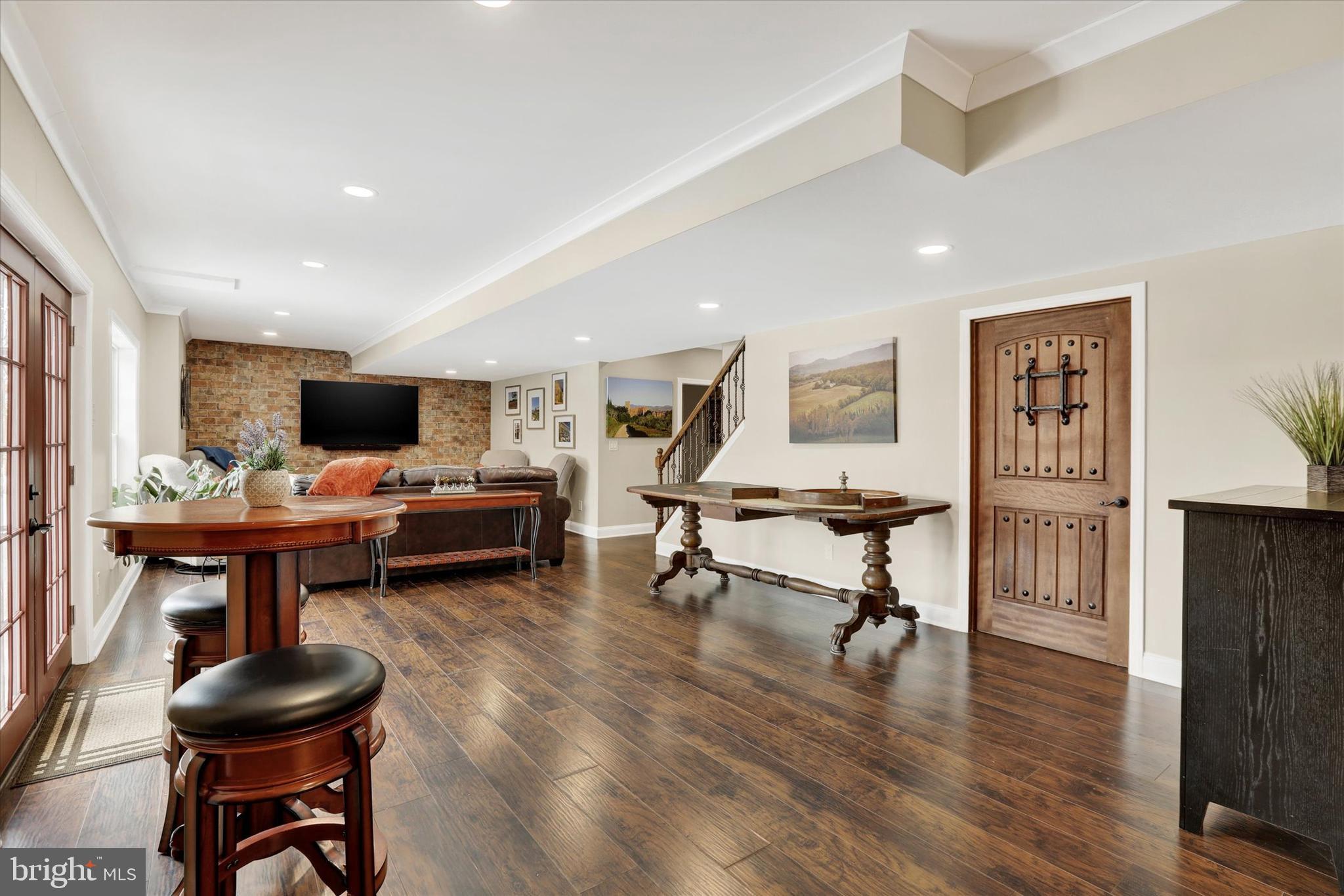 CLEARVIEW ESTS - Residential