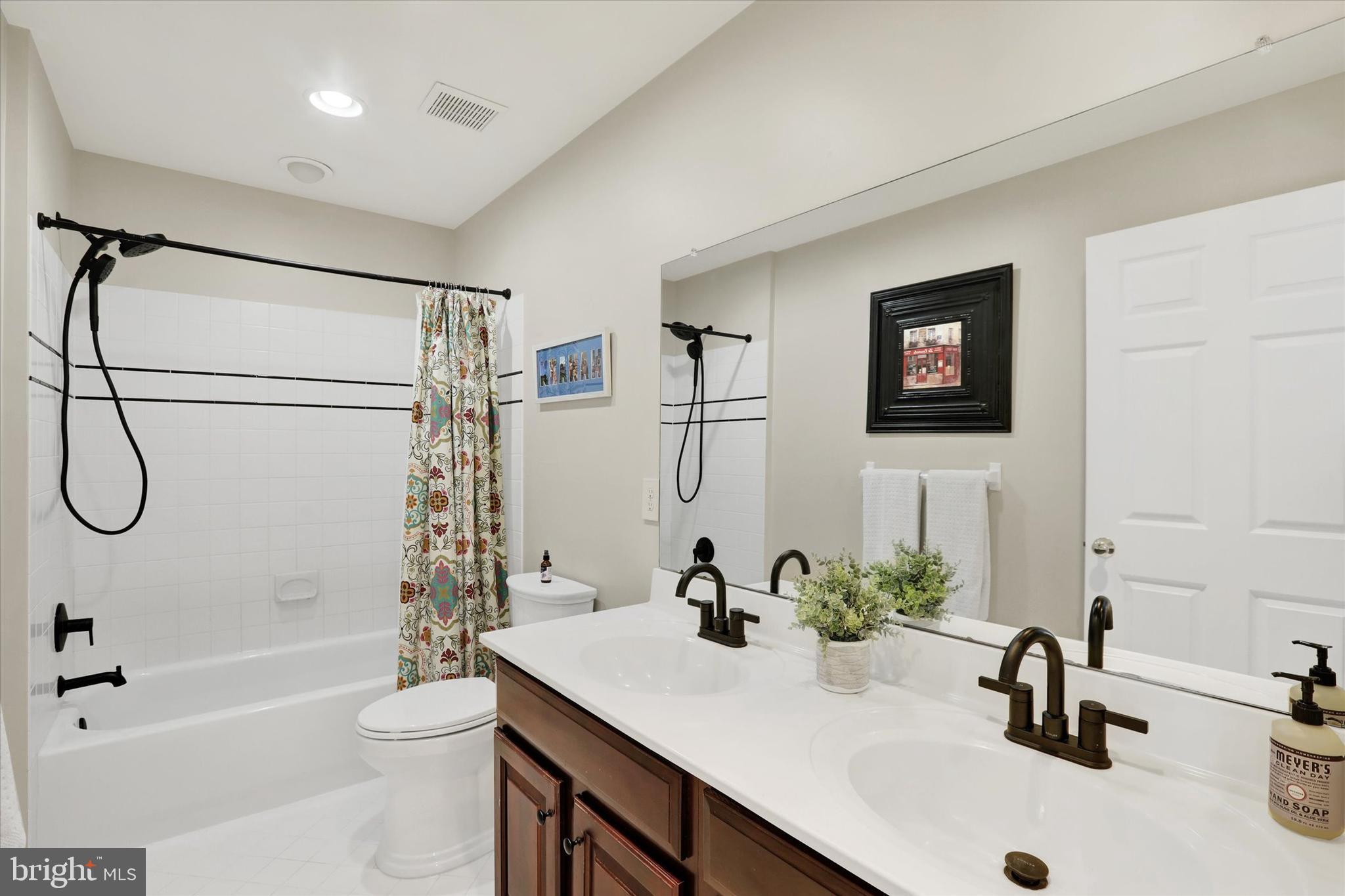 CLEARVIEW ESTS - Residential