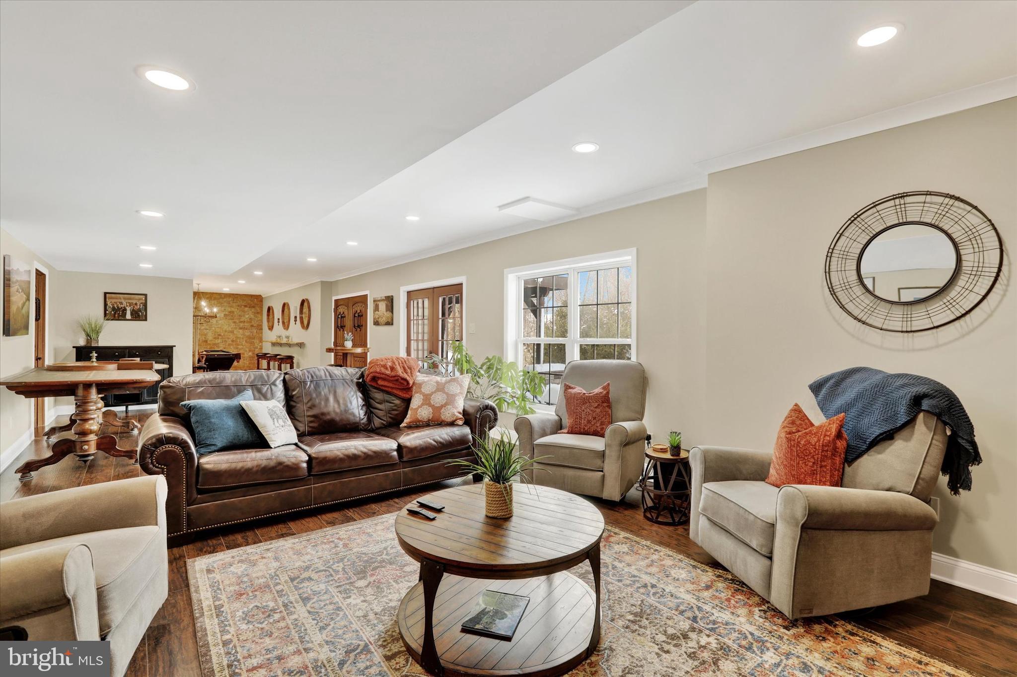 CLEARVIEW ESTS - Residential