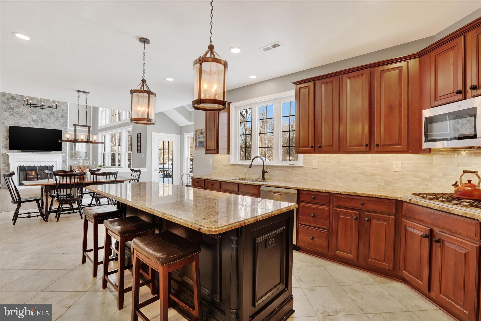 CLEARVIEW ESTS - Residential