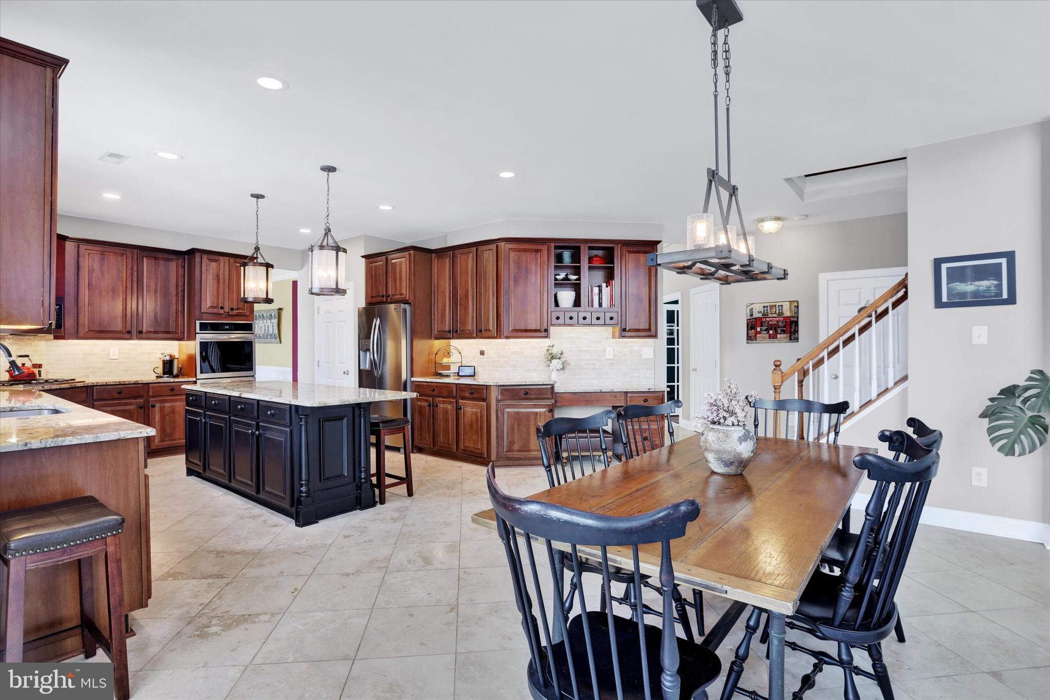 CLEARVIEW ESTS - Residential