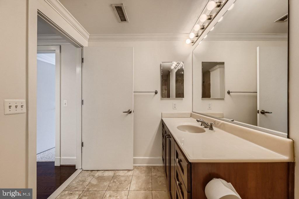 CANTON - Residential Lease