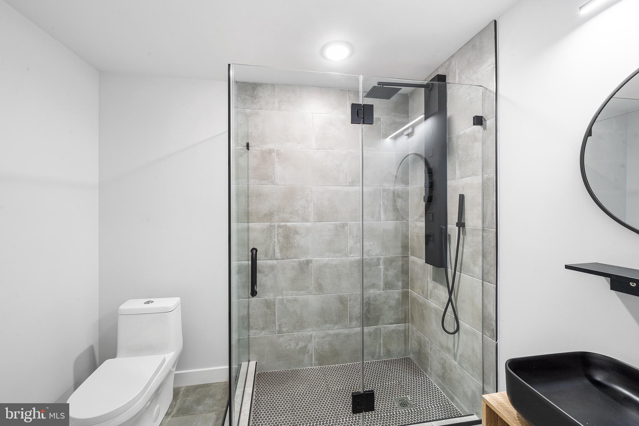 OLDE KENSINGTON - Residential Lease