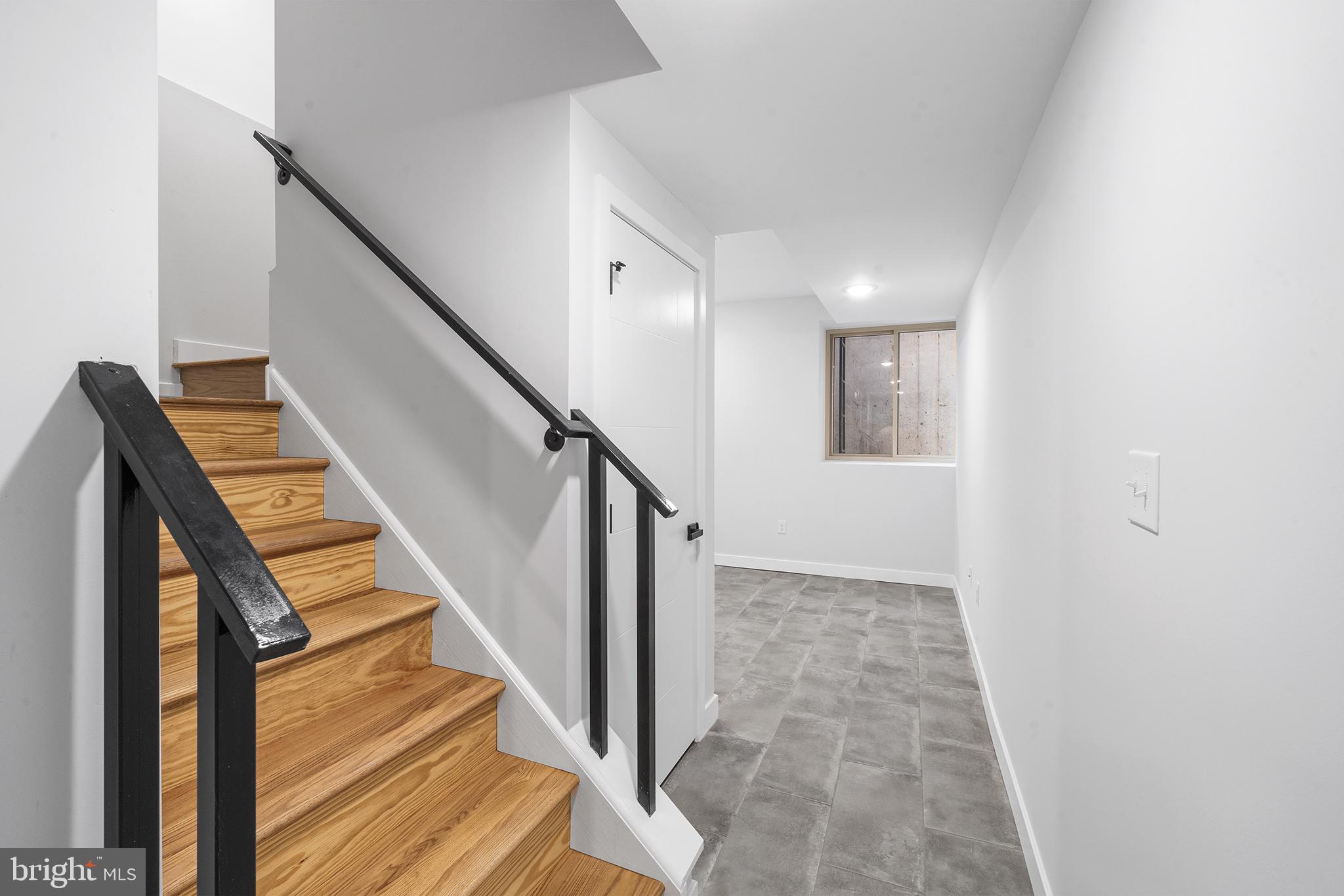 OLDE KENSINGTON - Residential Lease