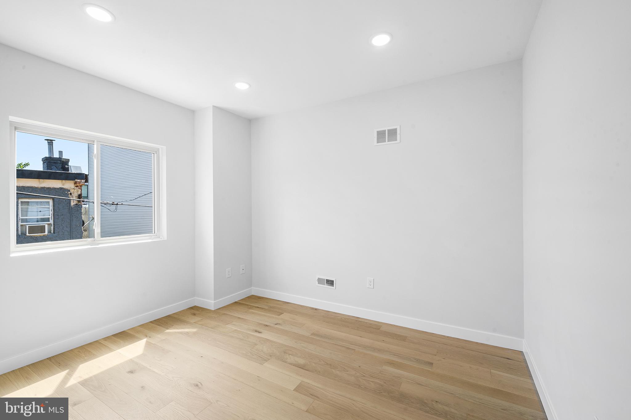 OLDE KENSINGTON - Residential Lease