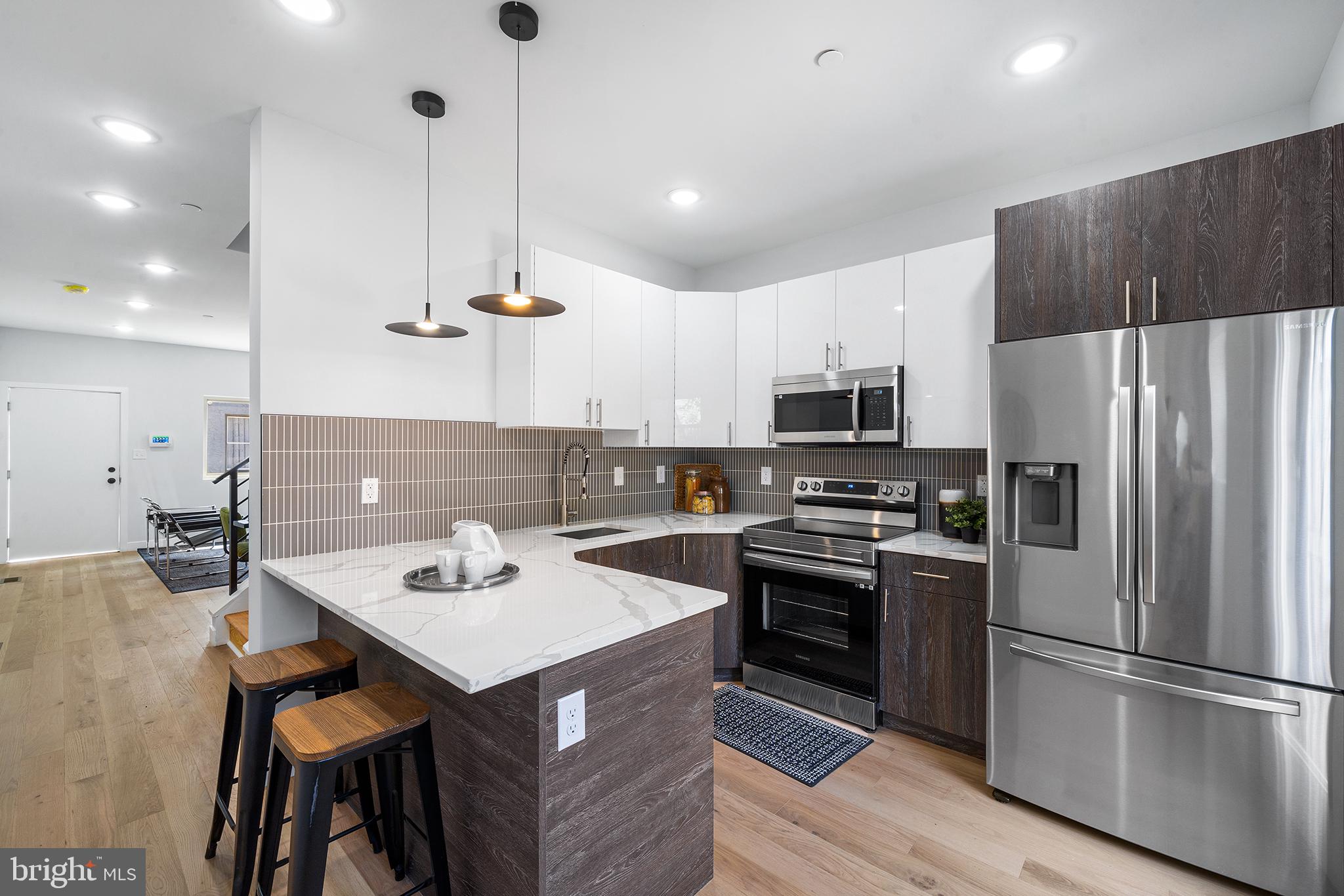 OLDE KENSINGTON - Residential Lease