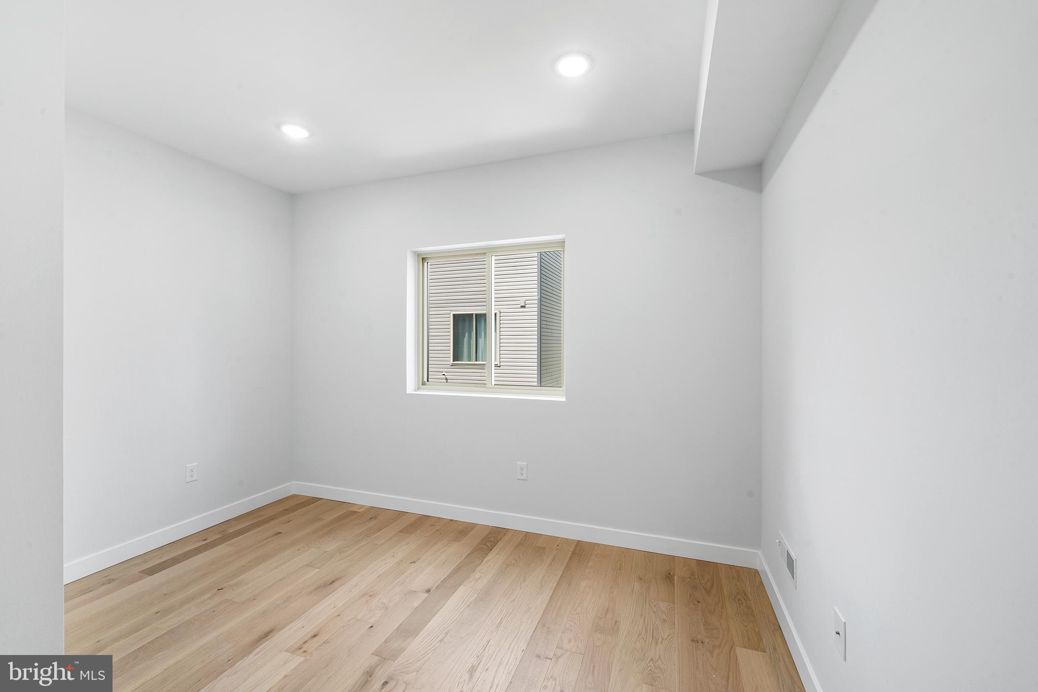 OLDE KENSINGTON - Residential Lease