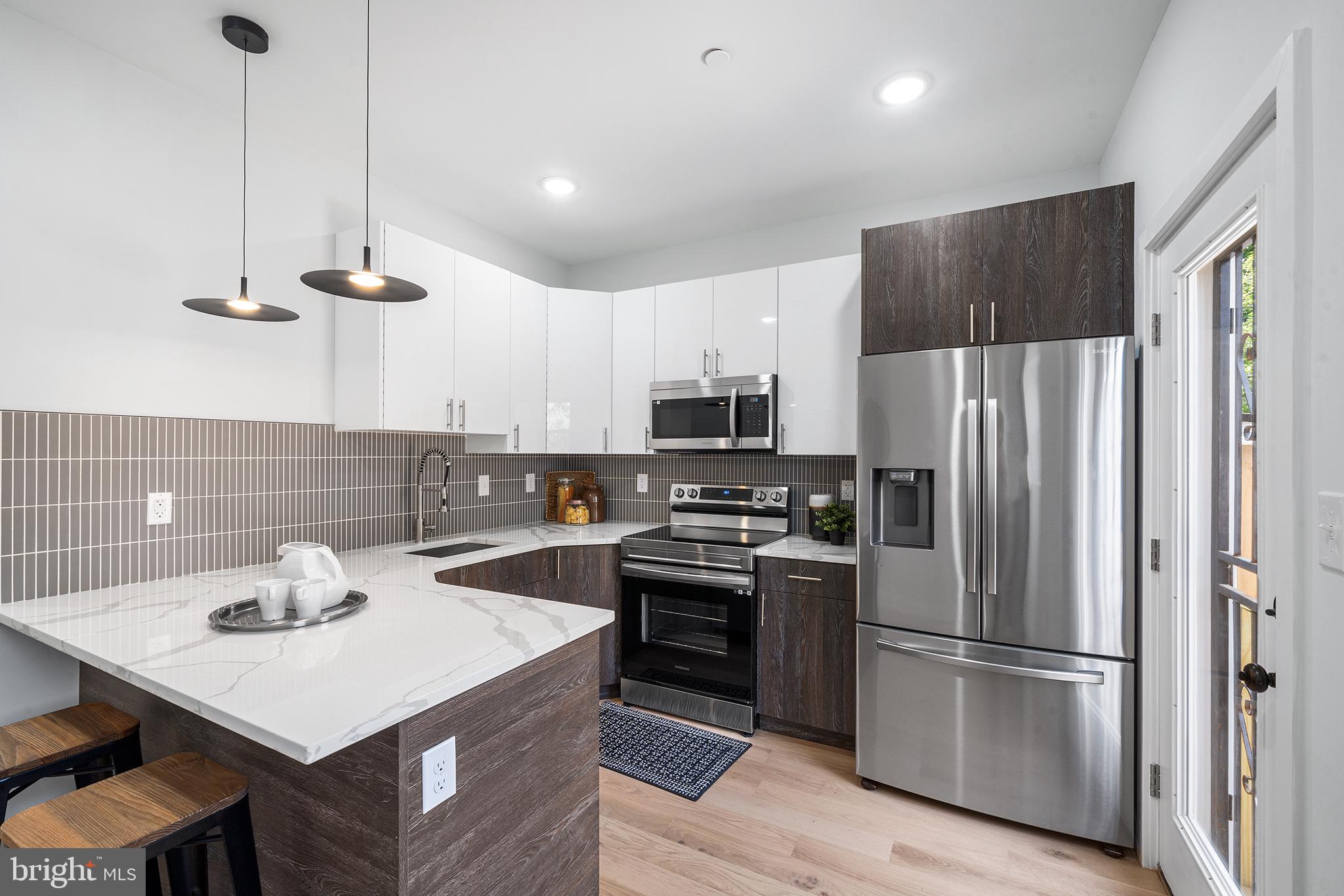 OLDE KENSINGTON - Residential Lease