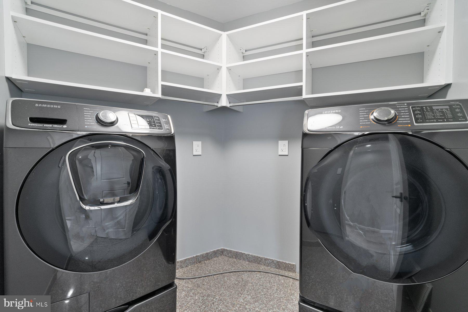 WOODRIDGE - Residential