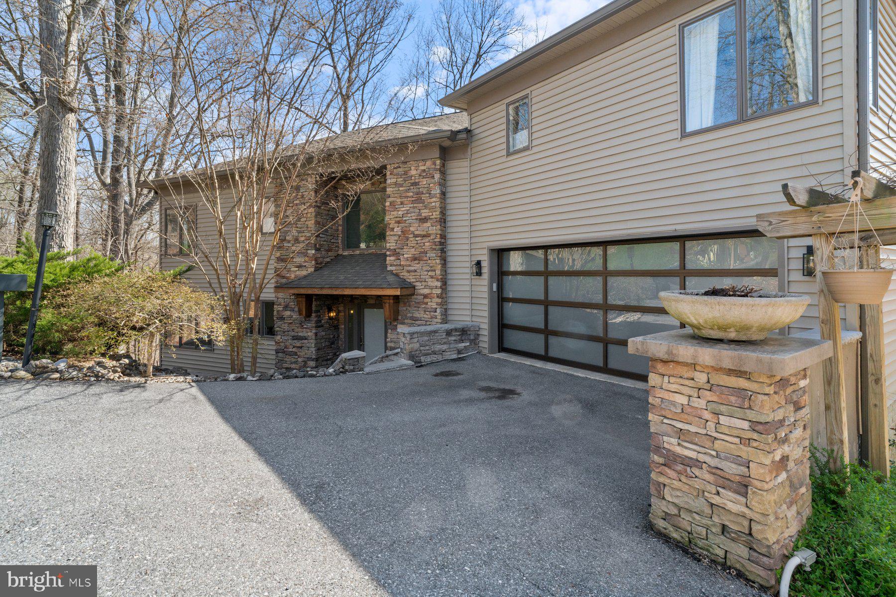 WOODRIDGE - Residential