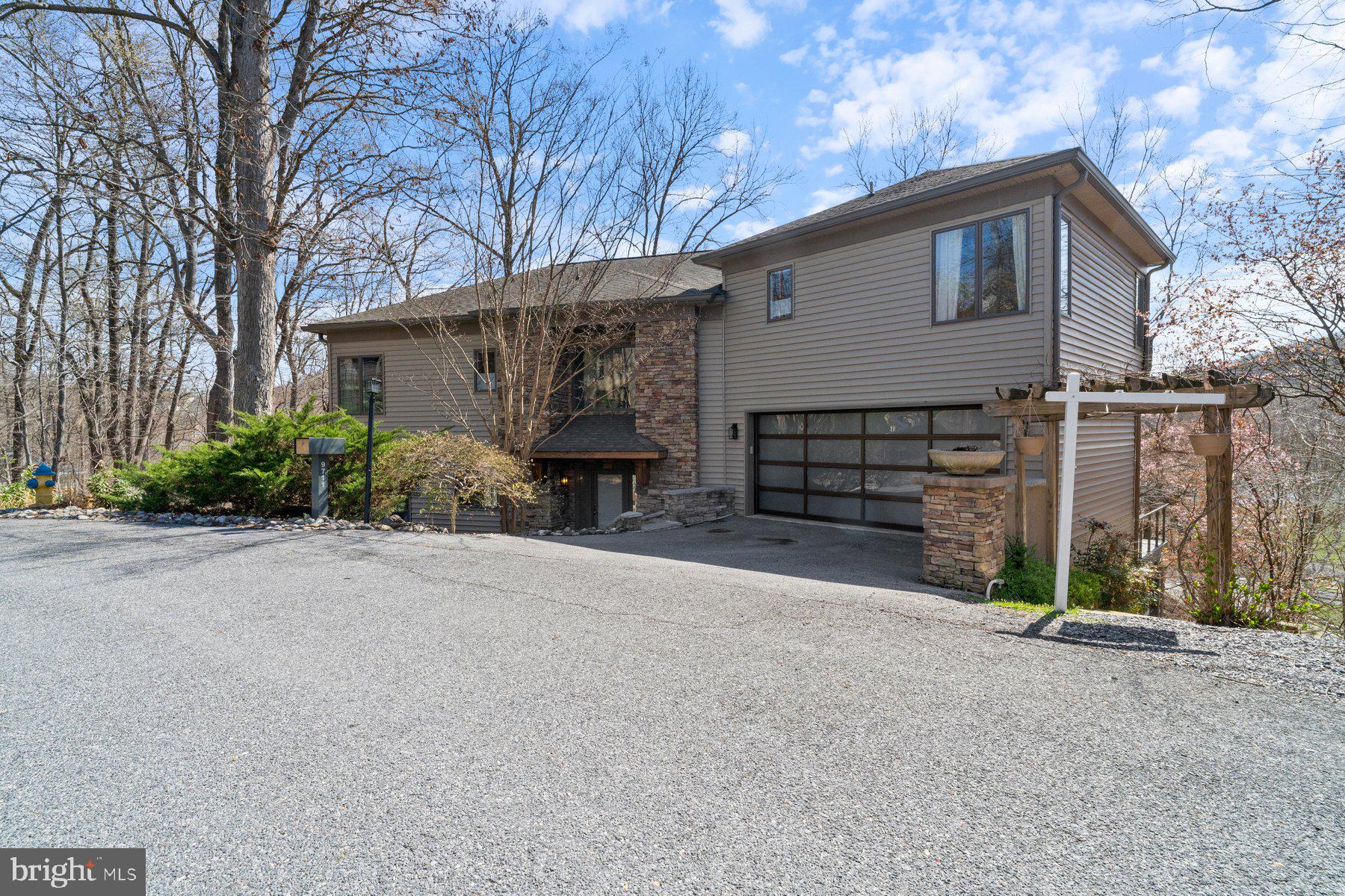 WOODRIDGE - Residential