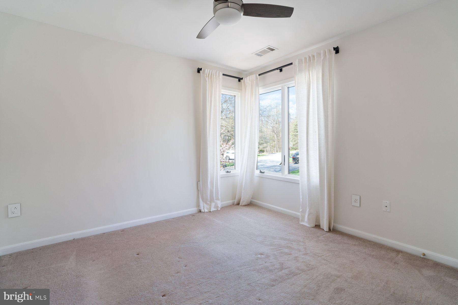 WOODRIDGE - Residential