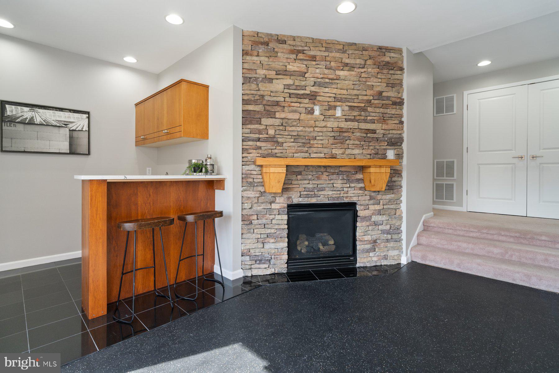 WOODRIDGE - Residential