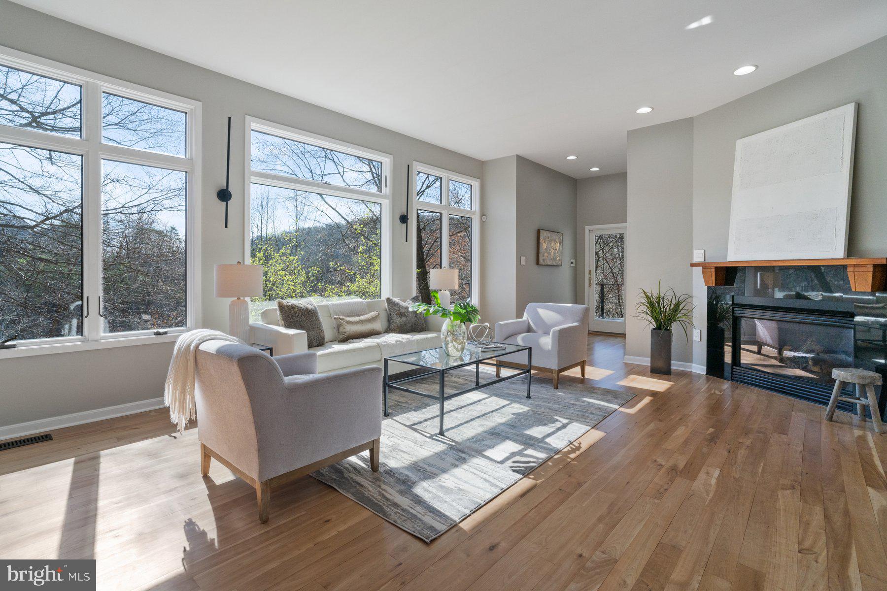 WOODRIDGE - Residential