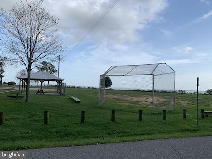 FRANKLIN MANOR BEACH - Residential Lease