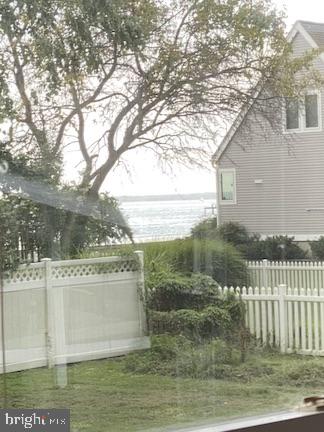 FRANKLIN MANOR BEACH - Residential Lease