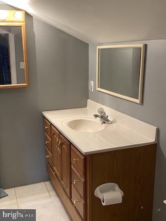 FRANKLIN MANOR BEACH - Residential Lease