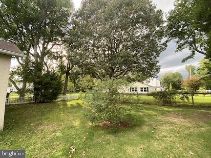 FRANKLIN MANOR BEACH - Residential Lease