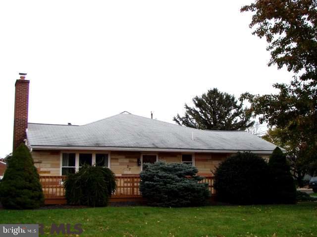 Extremely well maintained 3 bedroom, 2 bath rancher in great neighborhood. Large 1st floor family room with vaulted ceilings and bar area joined by sunny 3 season room. Home features livingroom with propane fireplace, had hardwood floors. Basement is partially finished with office, bedroom, and rec room. All decorated very tastefully.
