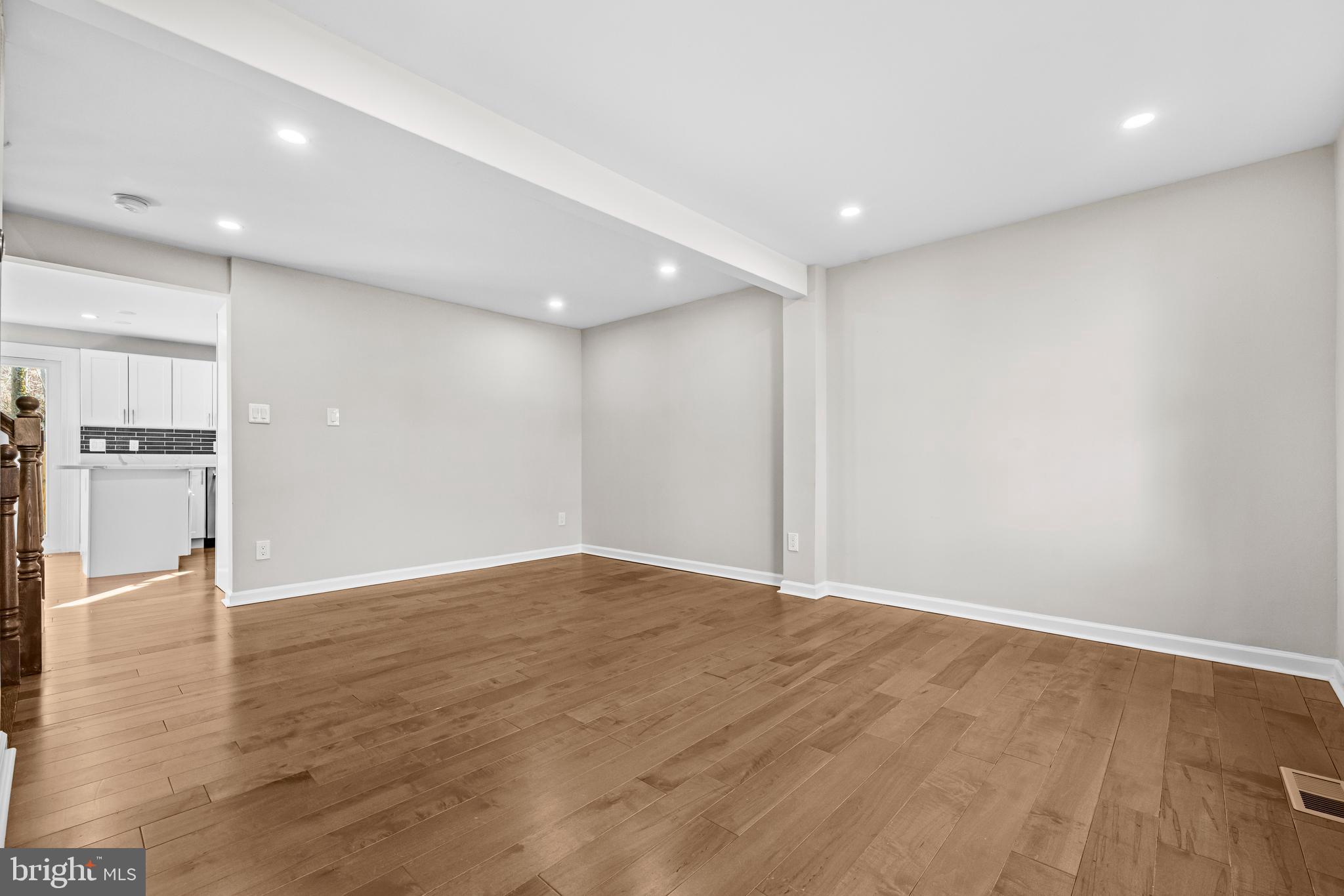 COURTS OF TYSONS - Residential