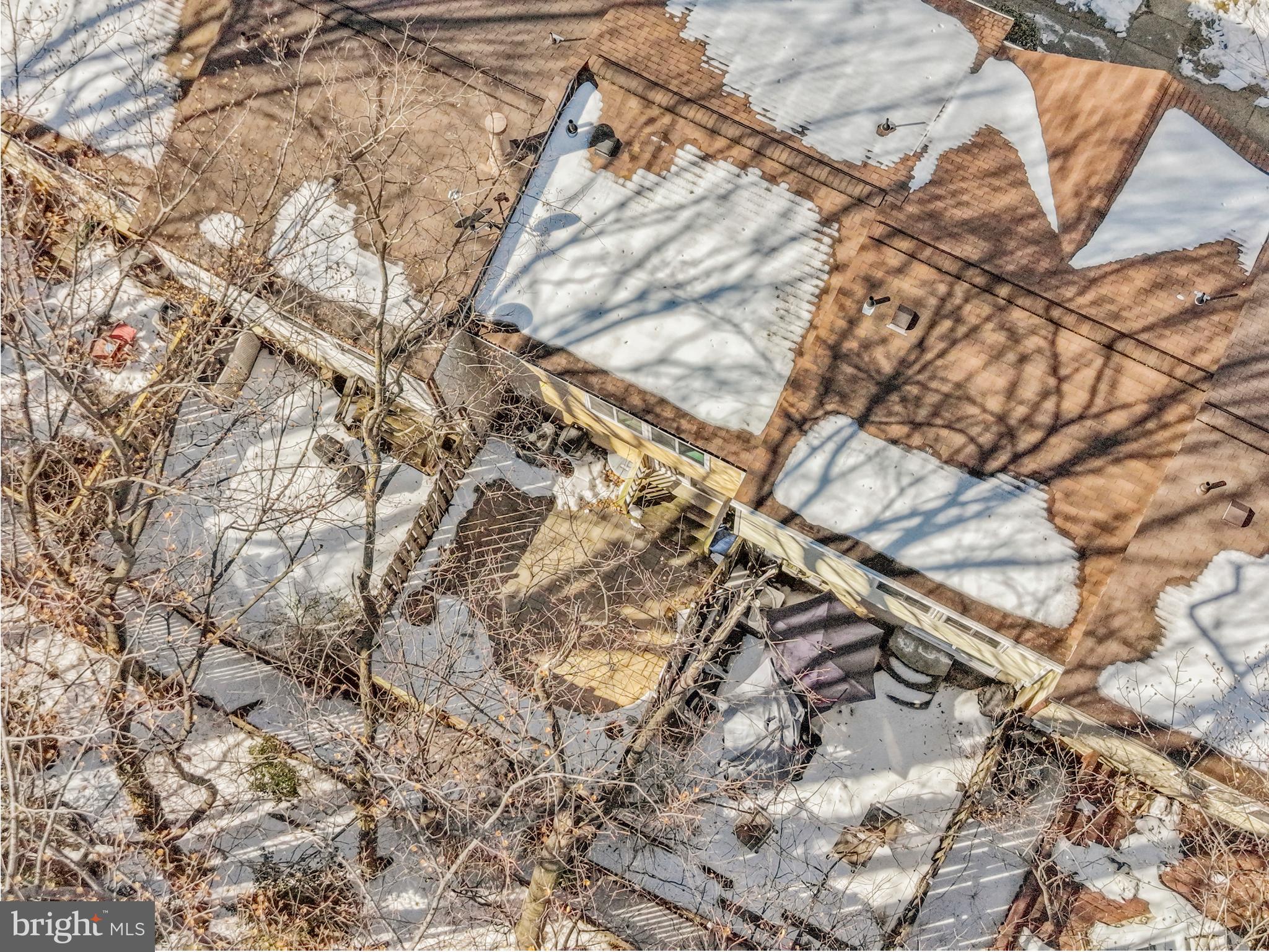 COURTS OF TYSONS - Residential