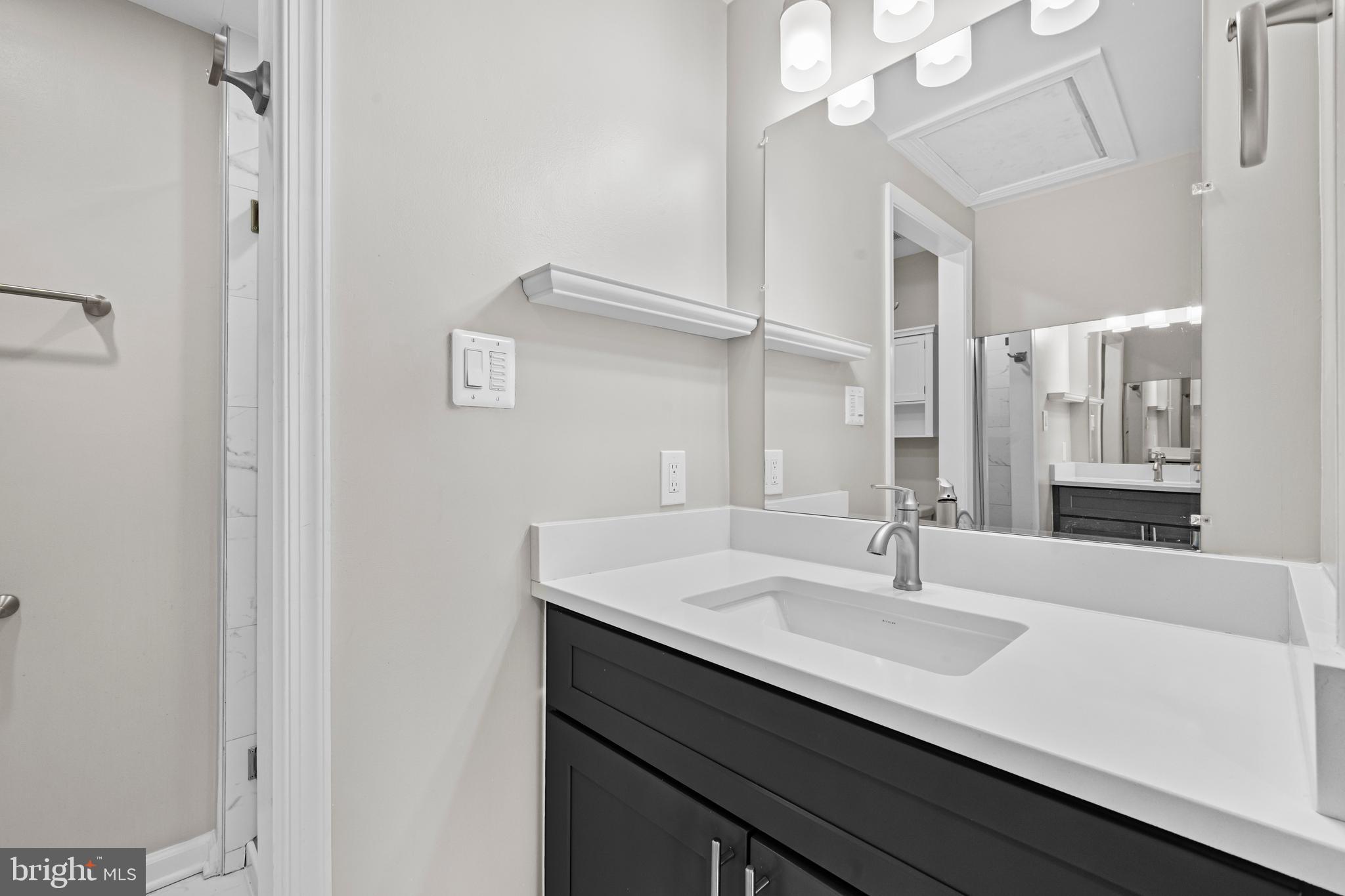 COURTS OF TYSONS - Residential