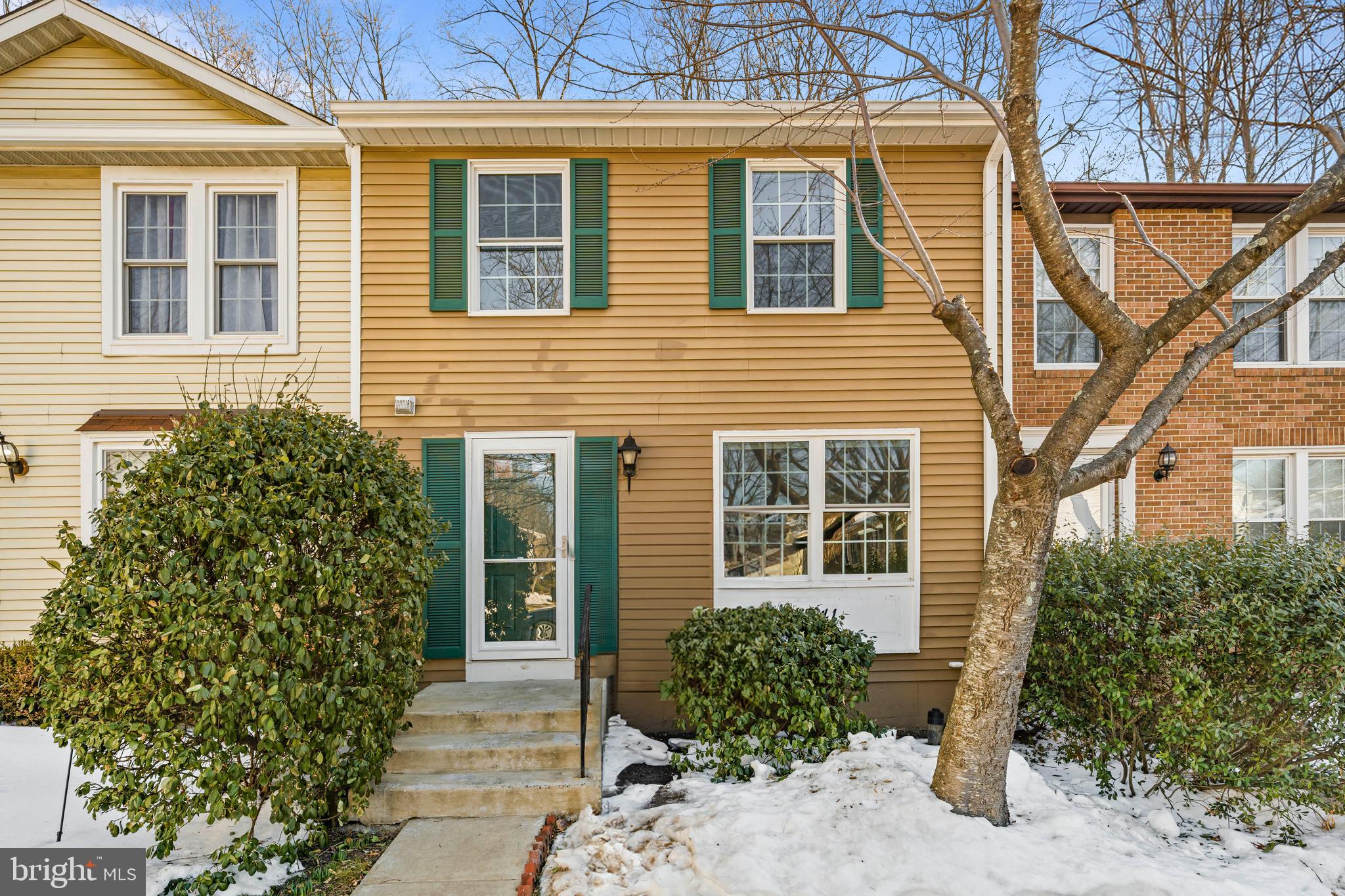 COURTS OF TYSONS - Residential